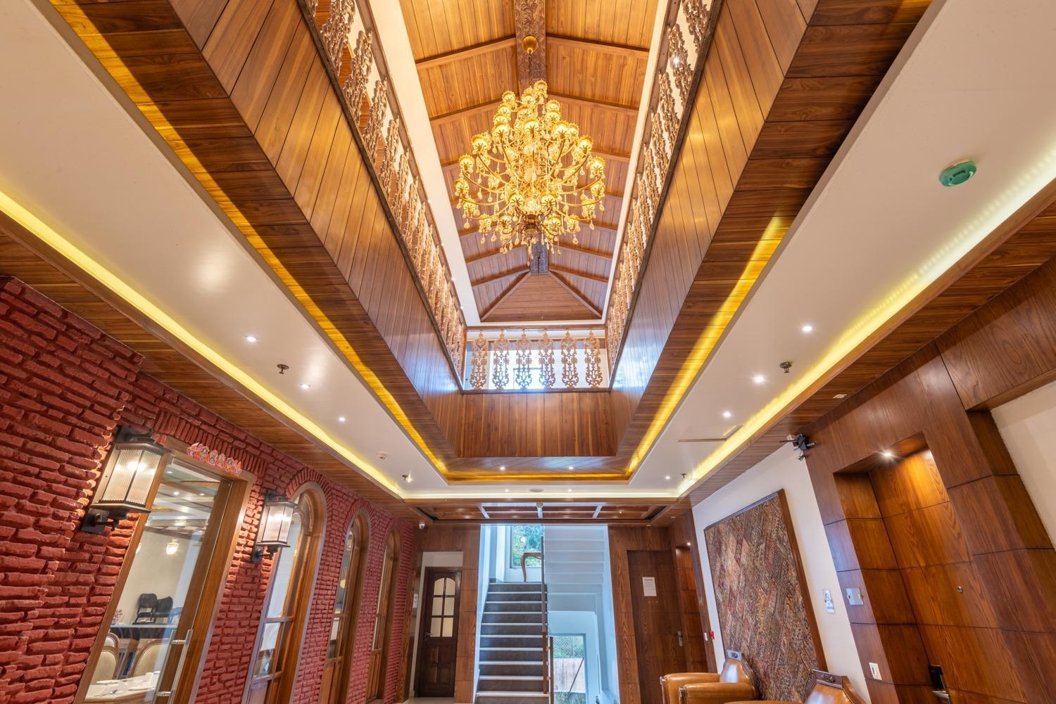 Quality Inn By Lawrence Hotels 达兰萨拉 外观 照片
